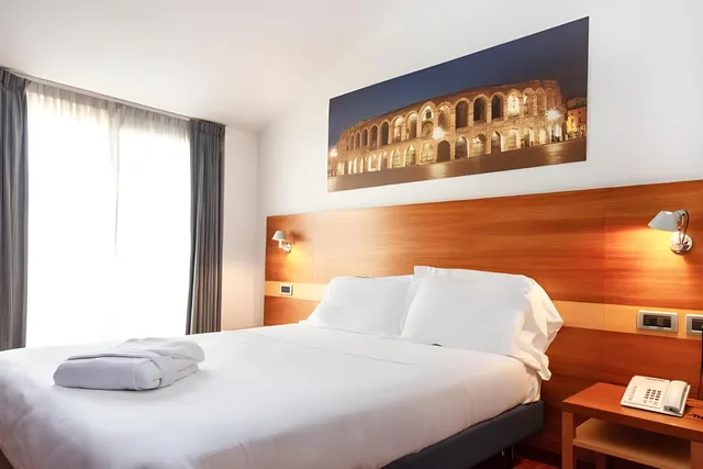 غرفة كلاسيكية بسرير كينج وسريرين، Best Western Hotel Fiera Verona 1/1