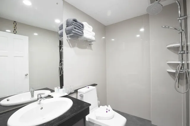 جناح جونيور بإطلالة على المسبح، MODERN LIVING HOTEL 2/2