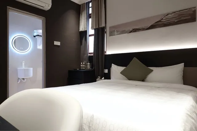 Deluxe, King Bed, Asphodel Inn Singapore 7/8
