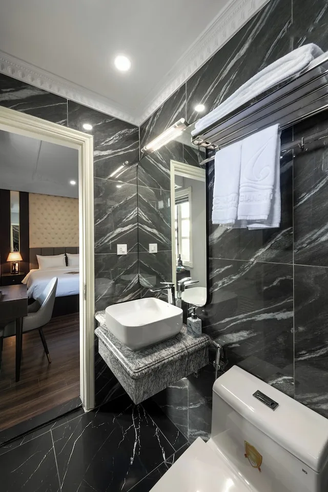 غرفة سوبيريور بسرير كوين، Avani Central Hotel Hanoi 6/6