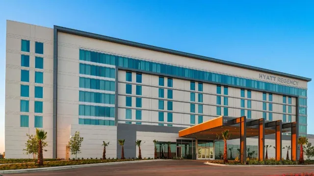 Regency, Suite, Water View, Hyatt Regency Baytown - Houston 1/1
