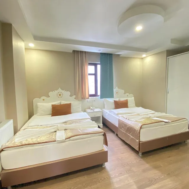 غرفة قياسية ثلاثية، Kent Ani Hotel 4/10