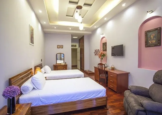 جناح عائلي بسرير كينج وسرير فردي مع أريكة، Terrasse Des Roses 6/10