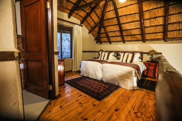 2 Bedrooms, Deluxe, Chalet, Garden View, Grand Kruger Lodge And Spa 2/7