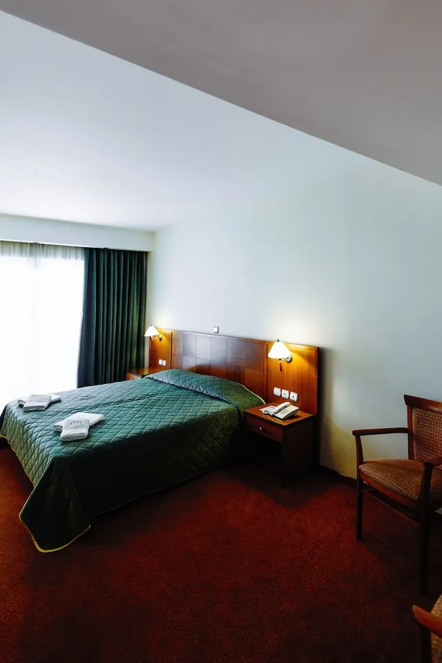 غرفة بسريرين منفصلين، Athens Mirabello Hotel 1/4