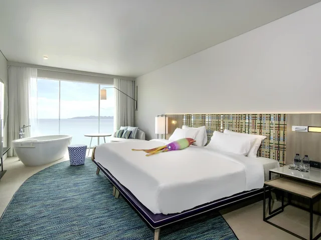 Ocean, King Bed, Ocean Front، Veranda Resort Pattaya Na Jomtien - MGallery 2/9