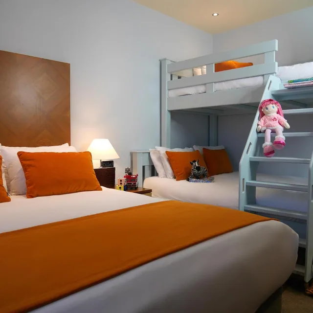 Family, Bunk Bed, The Connacht Hotel 2/3