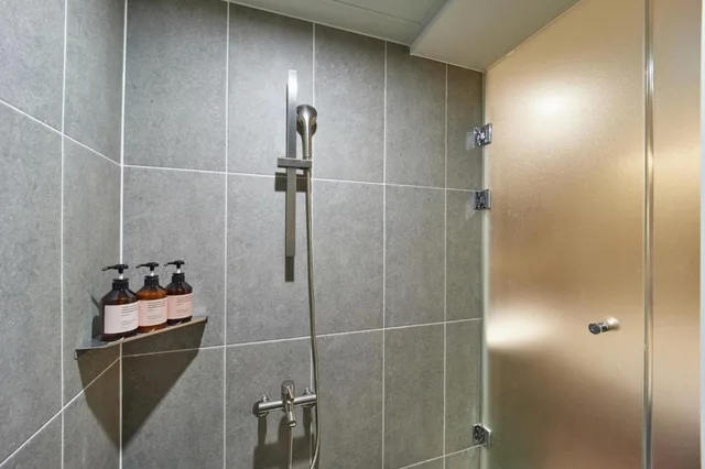 Standard, Hotel Yaja Nampo Lotte 7/8