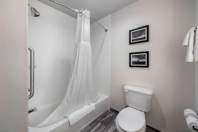 غرفة قياسية بسرير كينج، Comfort Inn And Suites Oklahoma City South I 35 8/10