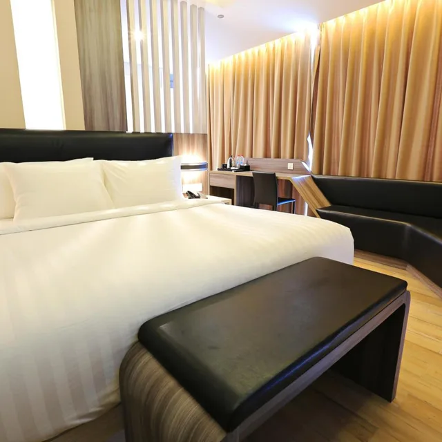 غرفة تنفيذية بسرير كينج، Luminor Hotel Jambi 1/4