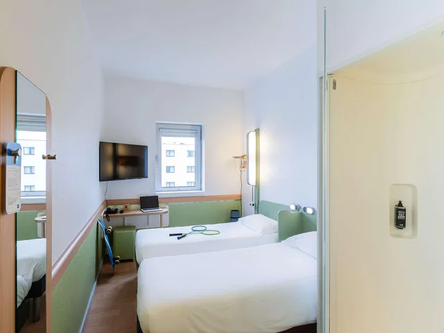 غرفة قياسية بسريرين منفصلين، Ibis Budget Porto Gaia 3/7