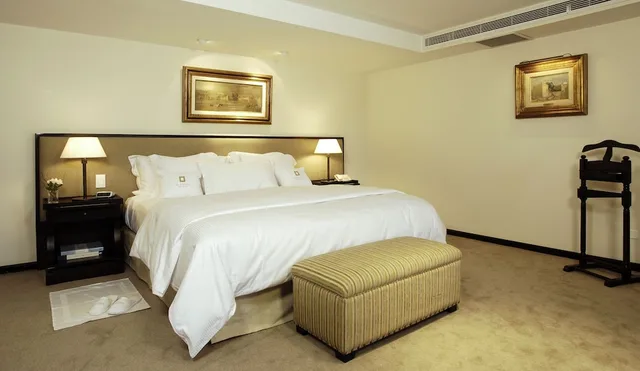 Senior, Suite, Futon Bed, King Bed، El Casco Art Hotel 1/2