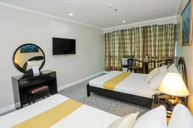 جناح ديلوكس، Holiday Plaza Hotel 6/9