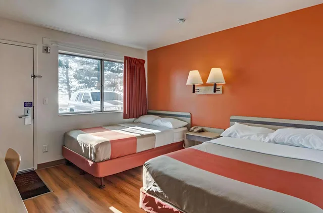 غرفة رباعية، Motel6 Fort Collins, CO 2/10