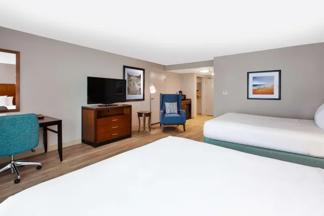 Room, 2 Queen Beds, Ocean Front, Bathtub, Accessible، HILTON GARDEN INN VIRGINIA BEACH OCEANFRONT 3/6