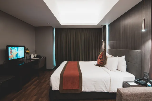 Deluxe King, F1 Hotel Manila BGC 1/5