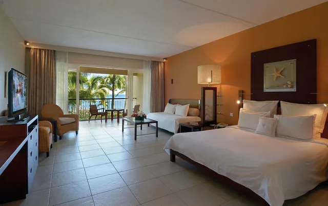 Victoria, King Bed، Victoria Beachcomber Resort and Spa 1/5