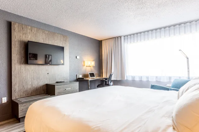 غرفة ديلوكس بسرير كينج، Hotel Quartier An Ascend Hotel Collection 3/10