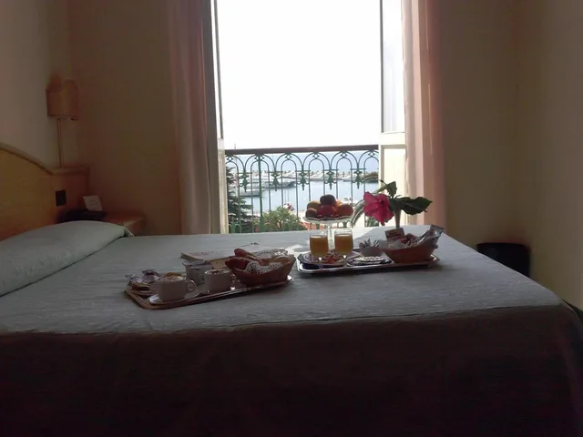 Room, Double or Twin Bed, Sea View, Residence Miramare 7/10