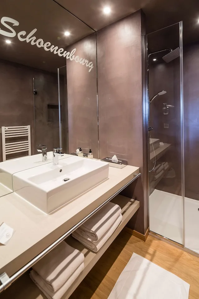 غرفة عائلية بثلاثة أسرّة، Best Western Plus Hotel and SPA Le Schoenenbourg 6/6