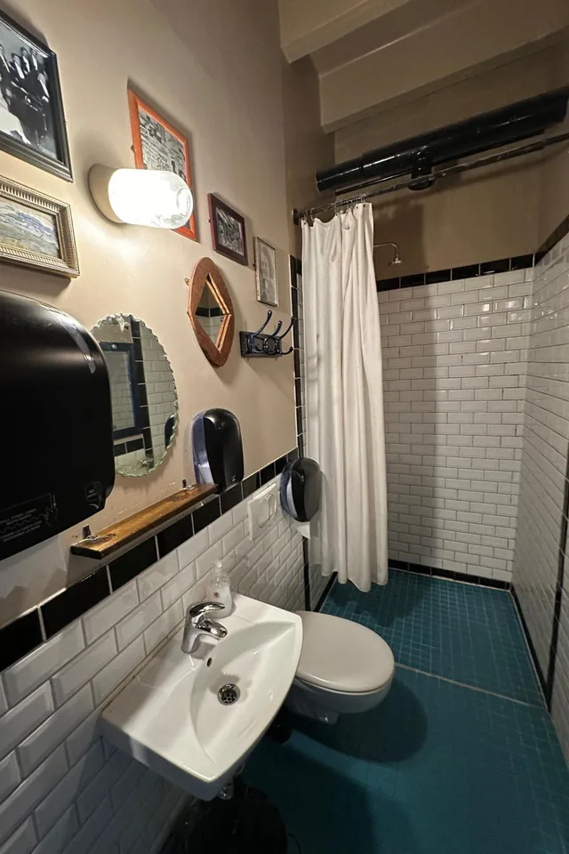 سكن مشترك مختلط بثمانية أسرّة، Kex Hostel Reykjavík 2/2