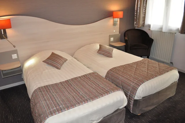غرفة بسريرين منفصلين، Hotel Au Tambour 9/10