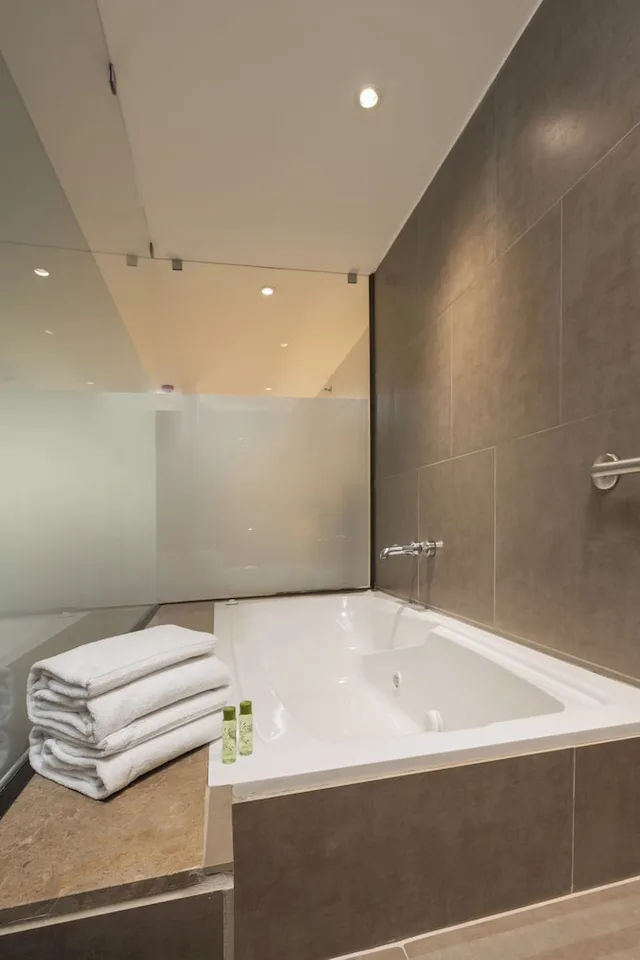 جناح بريميوم بسرير كينج، Hotel Habitel Prime 5/6