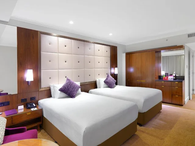 غرفة ديلوكس بسريرين منفصلين، Amora Hotel Jamison Sydney 1/2