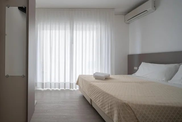 Comfort, Double Bed, Lateral Side Sea View، Hotel Boston 1/10