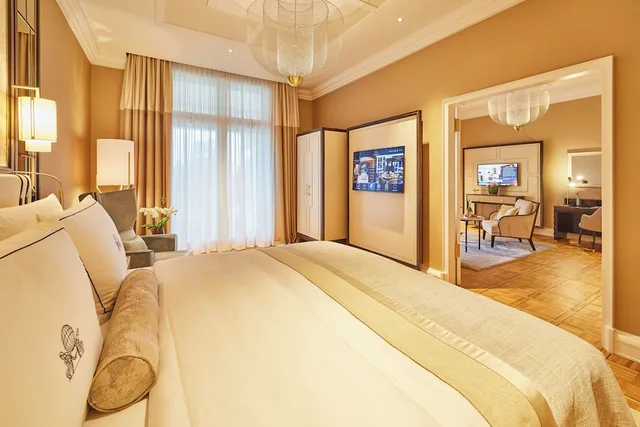 1 Bedroom, Suite, Twin Beds, Lake View, Hotel Atlantic Hamburg, Autograph Collection 3/6