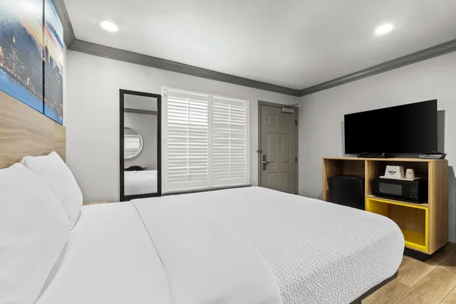 غرفة بسرير كوين، Days Inn By Wyndham San Francisco S/Oyster Point Airport 3/10