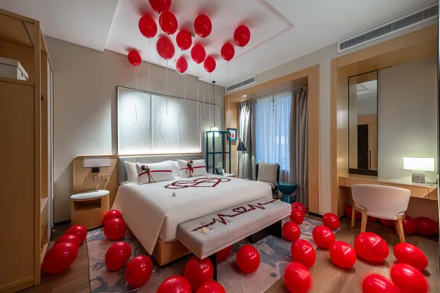 غرفة بريميير بسرير كينج بإطلالة على البحر، Braira Jazan Hotel 3/6