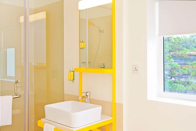 غرفة قياسية مفردة، Bloomrooms At Link Road 4/6