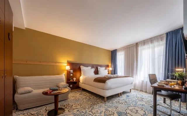 Junior Suite, King Bed, Street View، Hotel Le Yachtman 1/10