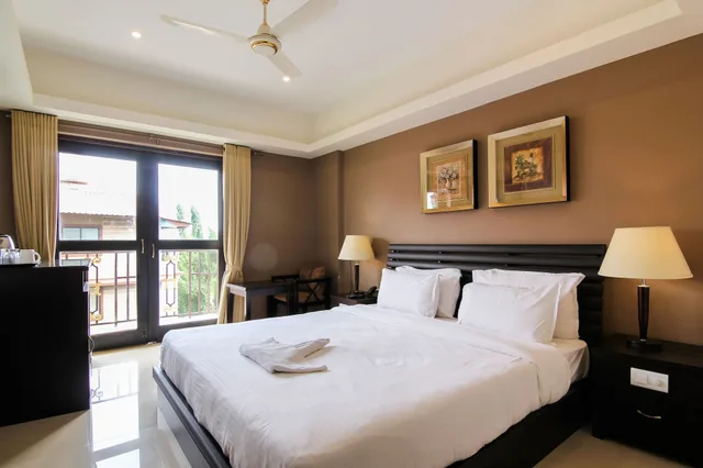 جناح تنفيذي بسرير كينج، Seasons Hotels & Resorts 1/5