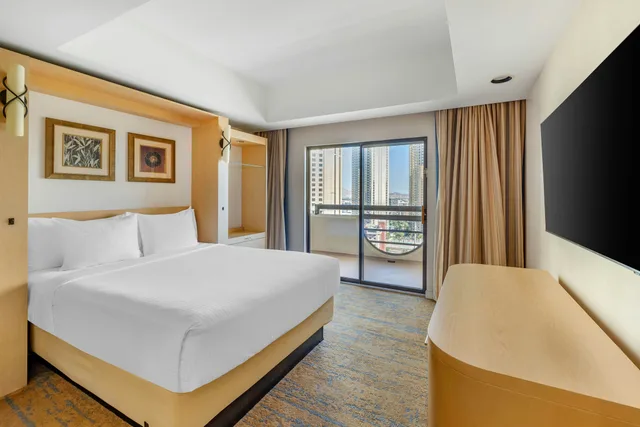 Studio, Queen Bed, Balcony, Hilton Vacation Club Polo Towers Las Vegas 1/4