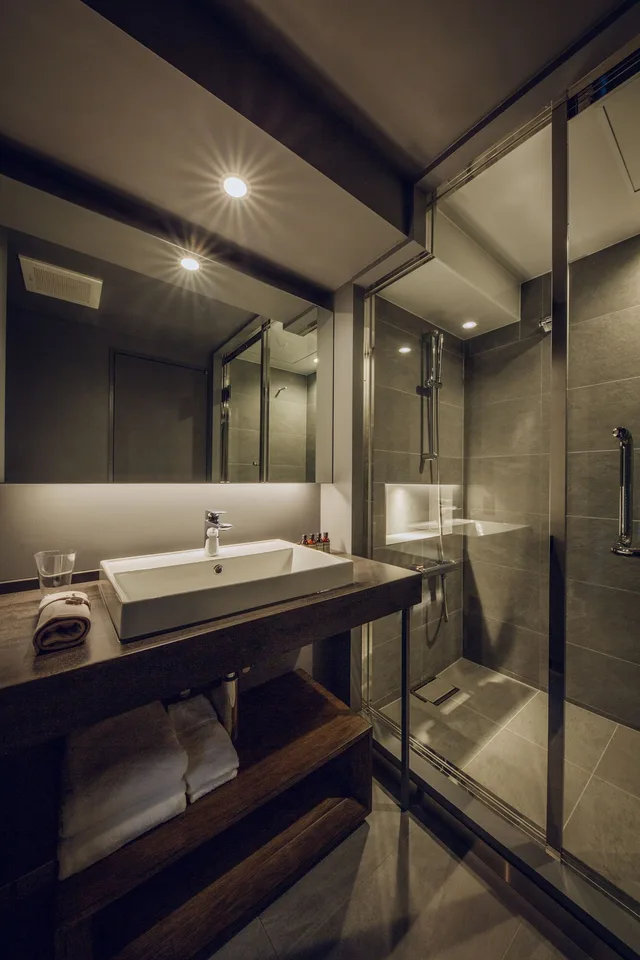 غرفة قياسية بسرير كوين، Node Hotel 2/2