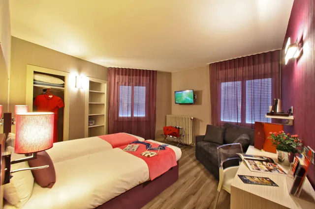 غرفة بريفيليج بسريرين منفصلين، Inter Hotel Saint Martial 2/10
