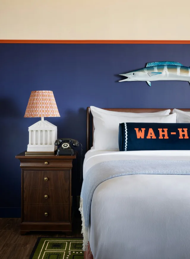 Graduate, King Bed، Graduate by Hilton Charlottesville 3/4