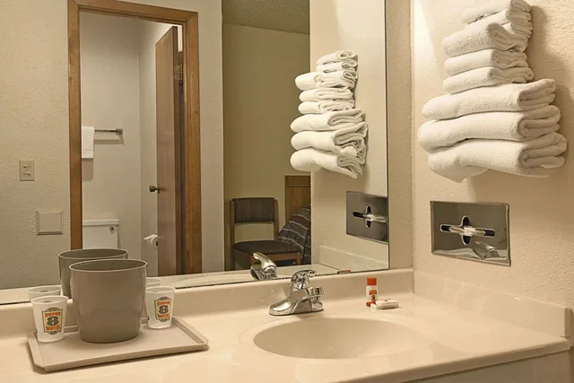 غرفة قياسية بسرير كينج، Holiday Inn Express Suites Brownfield 5/5