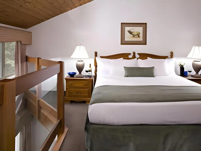 لوفت بسرير كينج، Charltons Banff 2/5