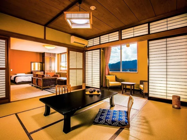 جناح ياباني غربي بسريرين منفصلين وفرشتي فوتون بحوض استحمام، Ooedo Onsen Monogatari Gero Bekkan 2/2