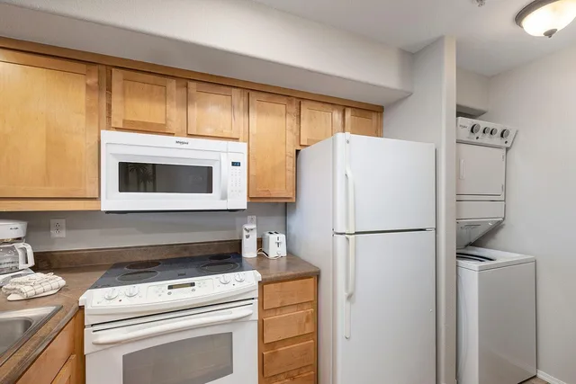 1 Bedroom, Lake Front, Hot Tub, Still Waters Resort 6/6