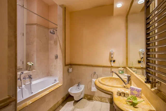 غرفة بسريرين منفصلين، Albergo Ottocento 2/5