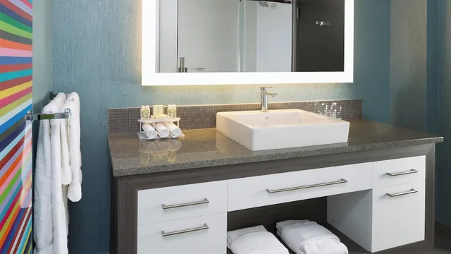 غرفة قياسية بسرير كينج، Holiday Inn Express Quebec 8/8