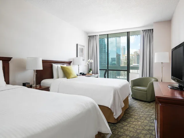 غرفة ديلوكس بسرير مزدوج، Chelsea Hotel Toronto 1/2