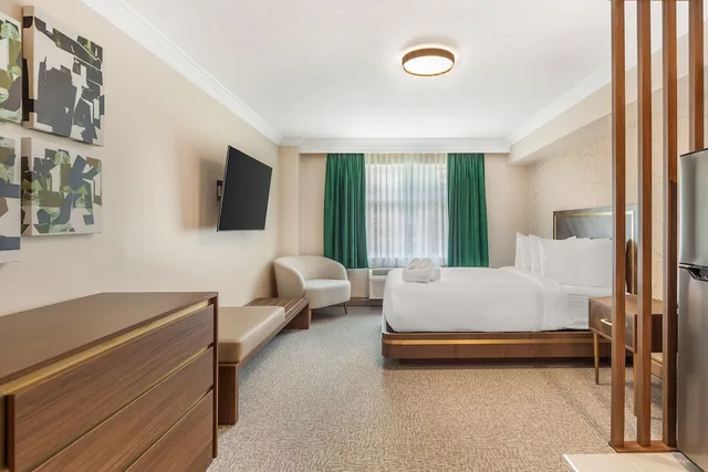Upgrade, Efficiency, Queen Bed، Velora Hinton, an Ascend Hotel Collection 2/4