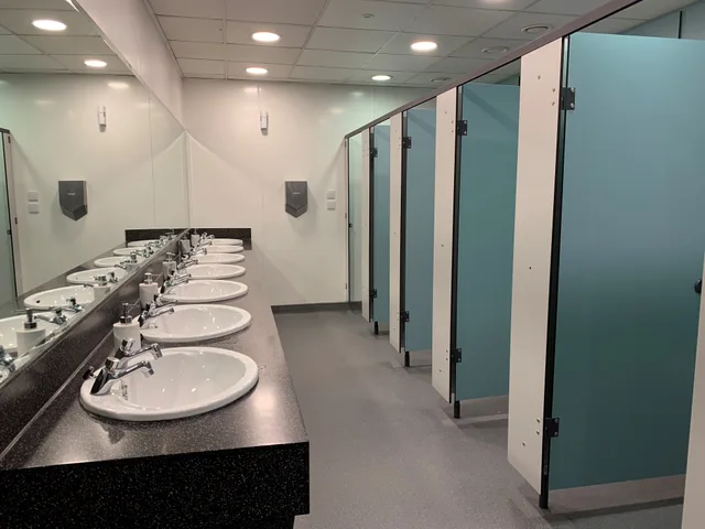 سكن مشترك بستة أسرّة للنساء بحمام مشترك، Kinlay Hostel Galway 4/6