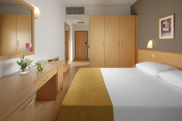 غرفة اقتصادية مفردة بإطلالة على المتنزه، Hotel Aurora Plava Laguna 1/1