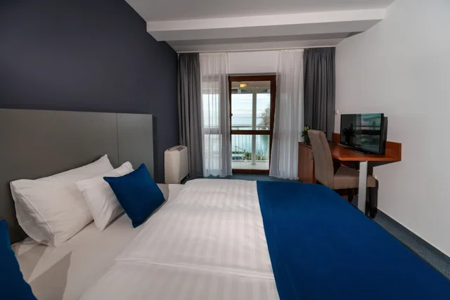 غرفة كلاسيكية بسرير مزدوج، Hotel Yacht Wellness & Business 4/10